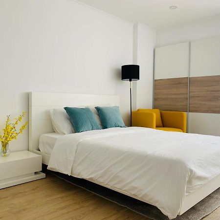 The Apartment Near The Beach In Oeiras Paco de Arcos Exterior photo