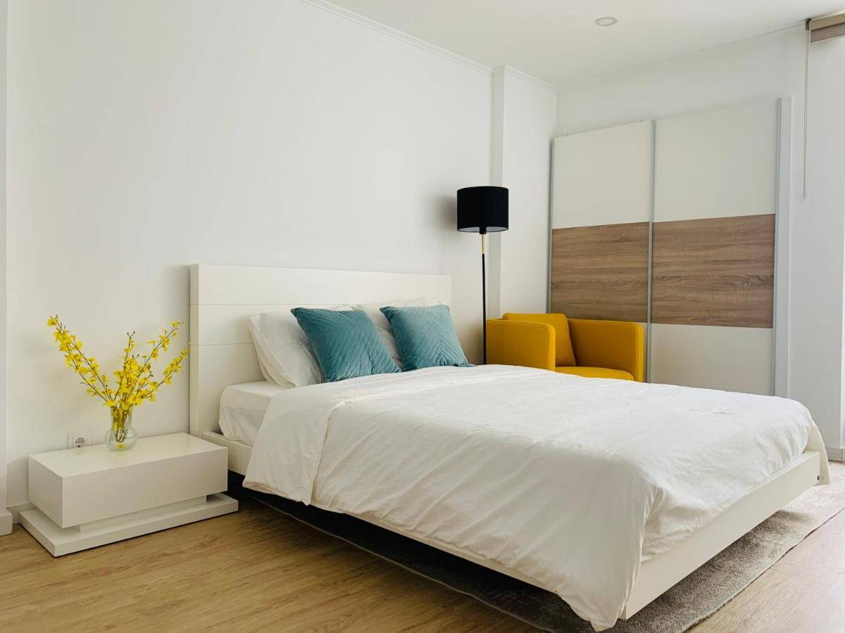 The Apartment Near The Beach In Oeiras Paco de Arcos Exterior photo
